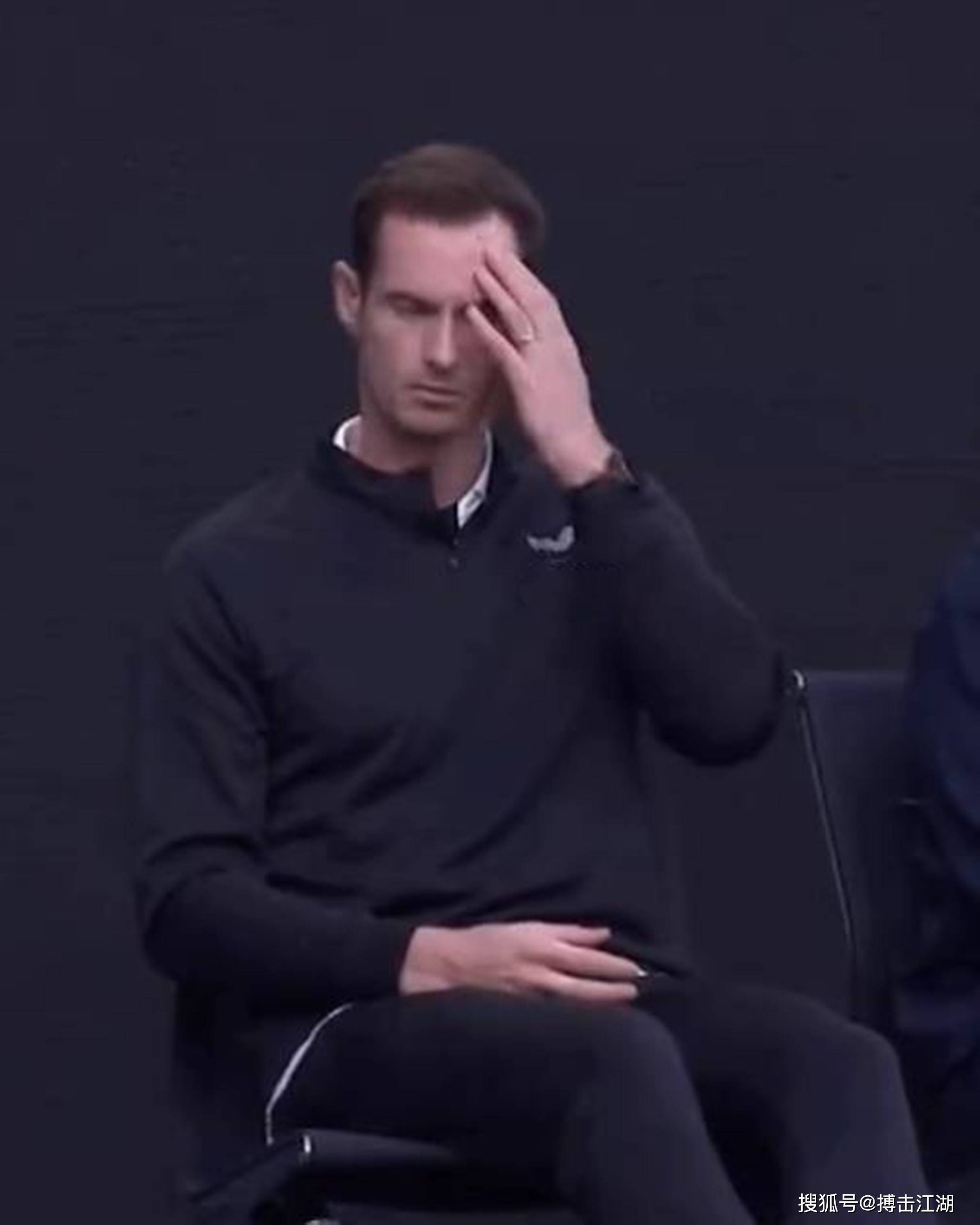 九游官方下载德约科维奇遭遇十持续失利，瑞士队教练压力巨大！