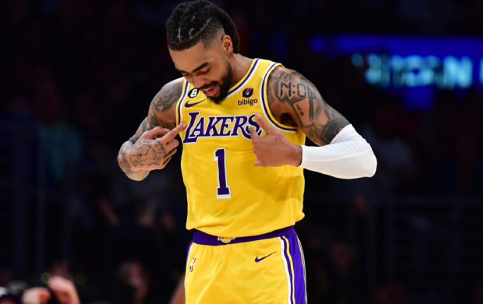 九游游戏下载官网浓眉哥连续十场比赛得分超过重要助攻，TES不断突破！赢得满堂喝彩的简单介绍